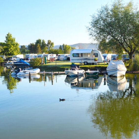 Ayers Lake Farm Campground & Cottages